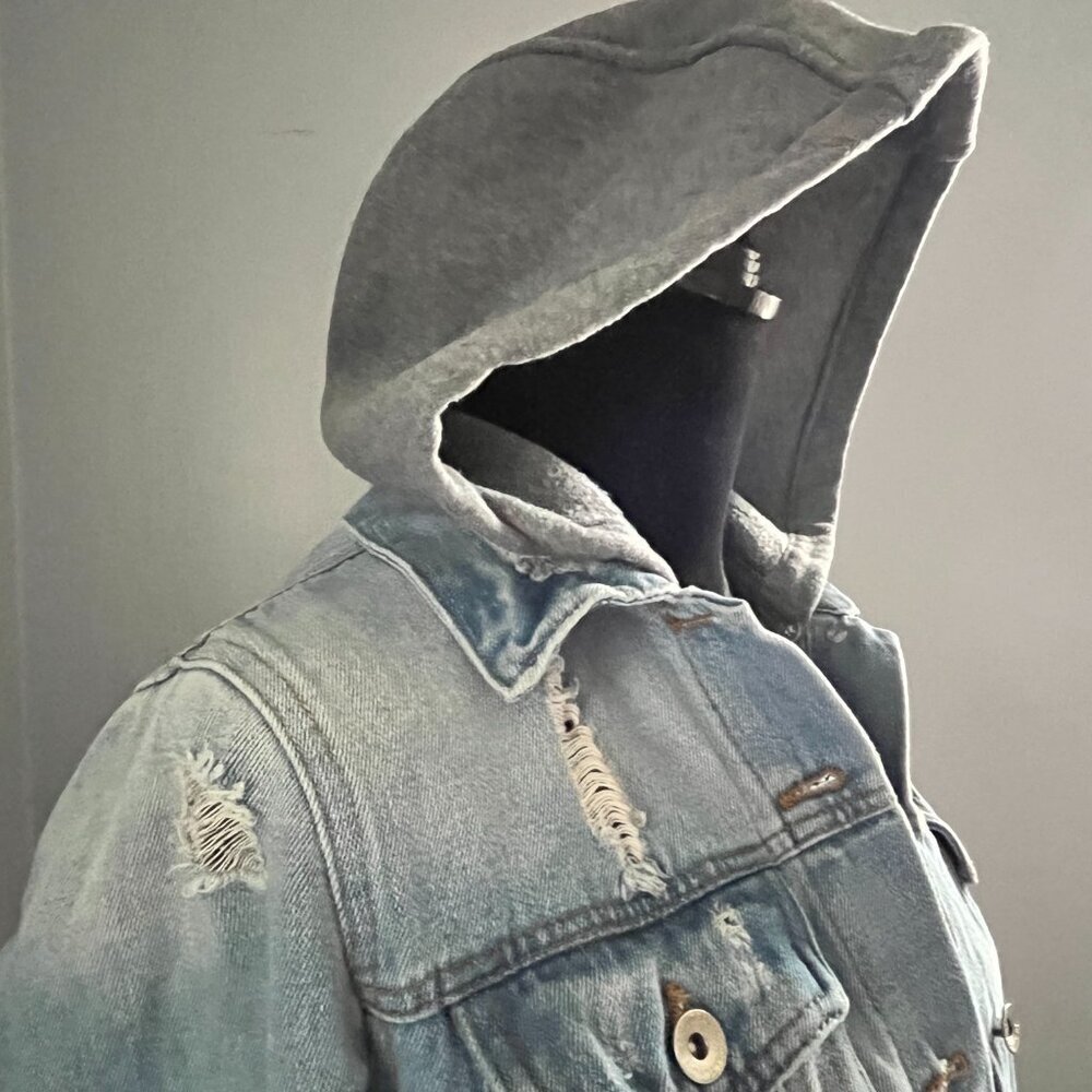 Ci Sono Denim Jacket, Removable Hood, Distressed, Size Large, Style DJK161 - Picture 3 of 10